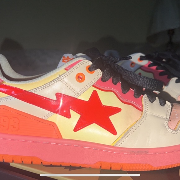 WORN TWICE AUTHETIC BAPE SHOES - Picture 8 of 11